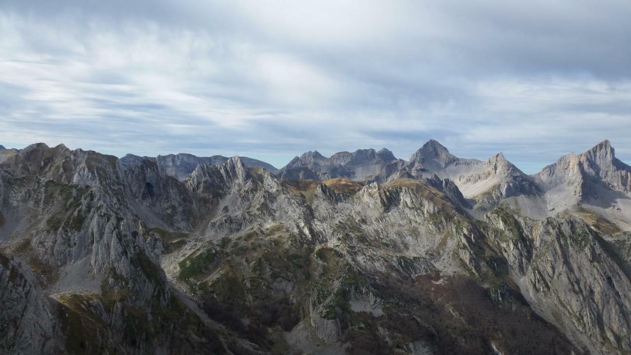 Gite De Montagne Du Plateau De Lhers- Accueil Randonneurs Accous Kültér fotó